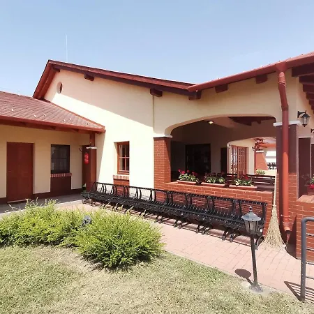 Bed & Breakfast Kamilla Panzio Es Rendezvenyhaz 3*