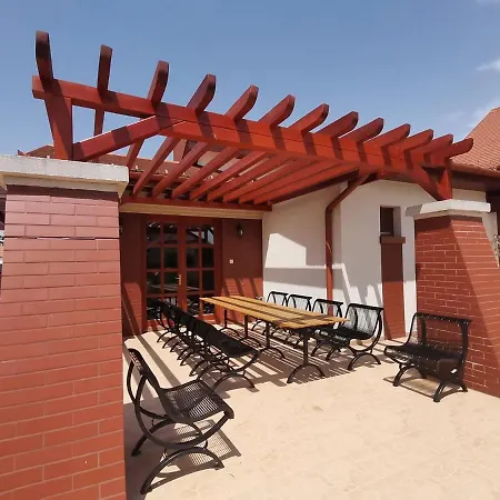 Kamilla Panzio Es Rendezvenyhaz Bed & Breakfast Balmazújváros