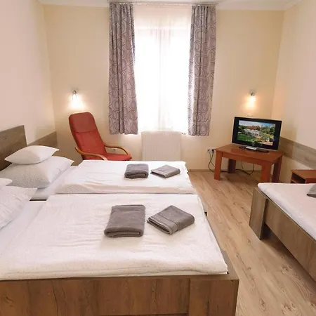 Bed & Breakfast Kamilla Panzio Es Rendezvenyhaz Balmazújváros