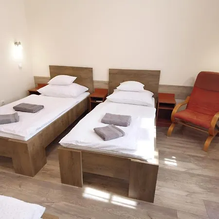 Kamilla Panzio Es Rendezvenyhaz 3* Balmazújváros