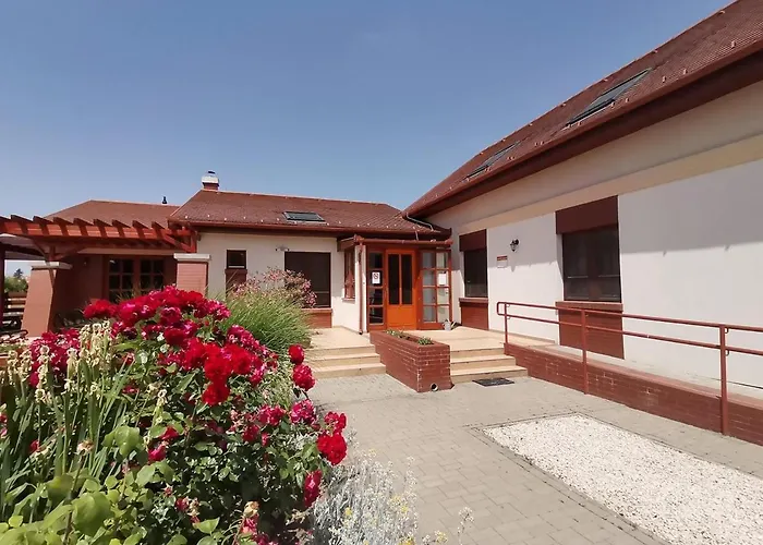 Kamilla Panzio Es Rendezvenyhaz B&B Balmazújváros