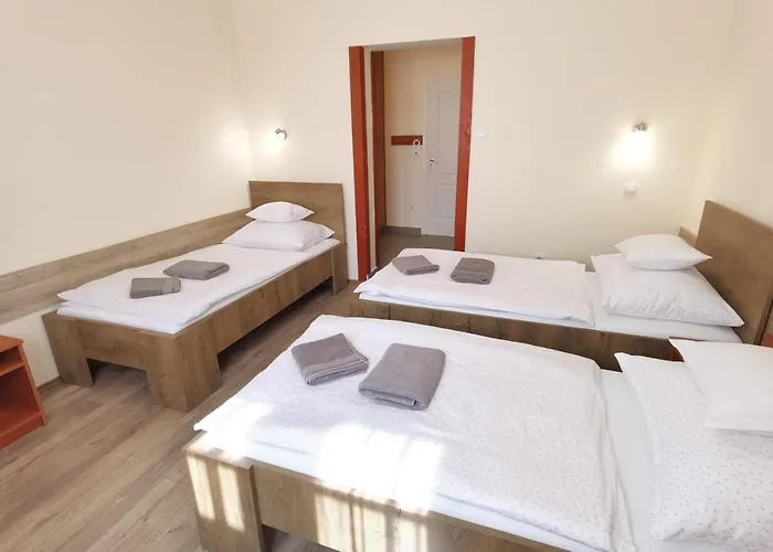 Kamilla Panzio Es Rendezvenyhaz B&B