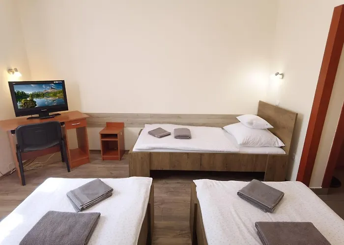 Kamilla Panzio Es Rendezvenyhaz B&B 3*