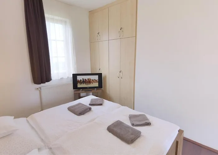 Kamilla Panzio Es Rendezvenyhaz 3* Balmazújváros